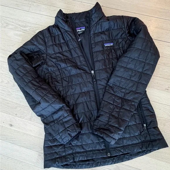 Patagonia Women's Quilted Black Puffer Jacket - Picture 1 of 3
